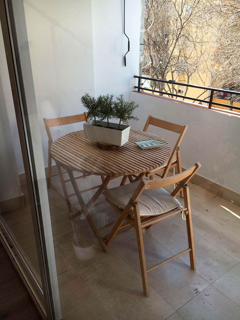 salon espacioso con terraza privada