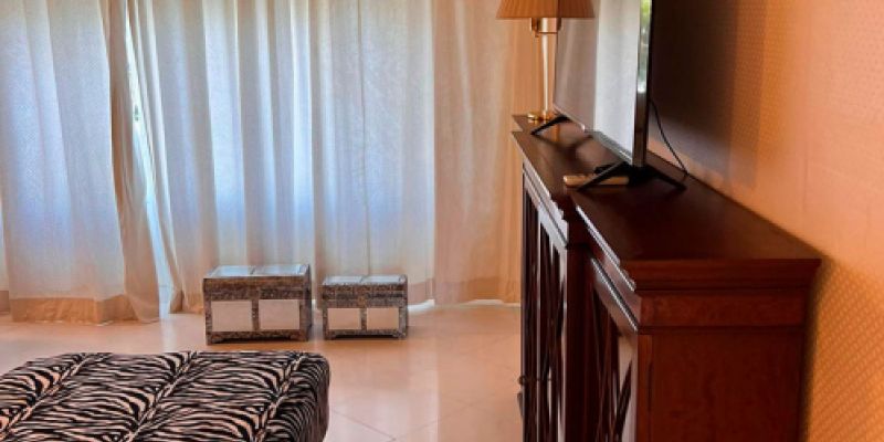 salon elegante con decoracion minimalista